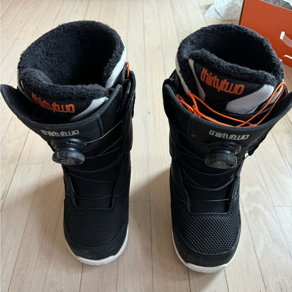 ThirtyTwo Women’s TM-2 Double Boa Snowboard Boot - Picture 3 of 6